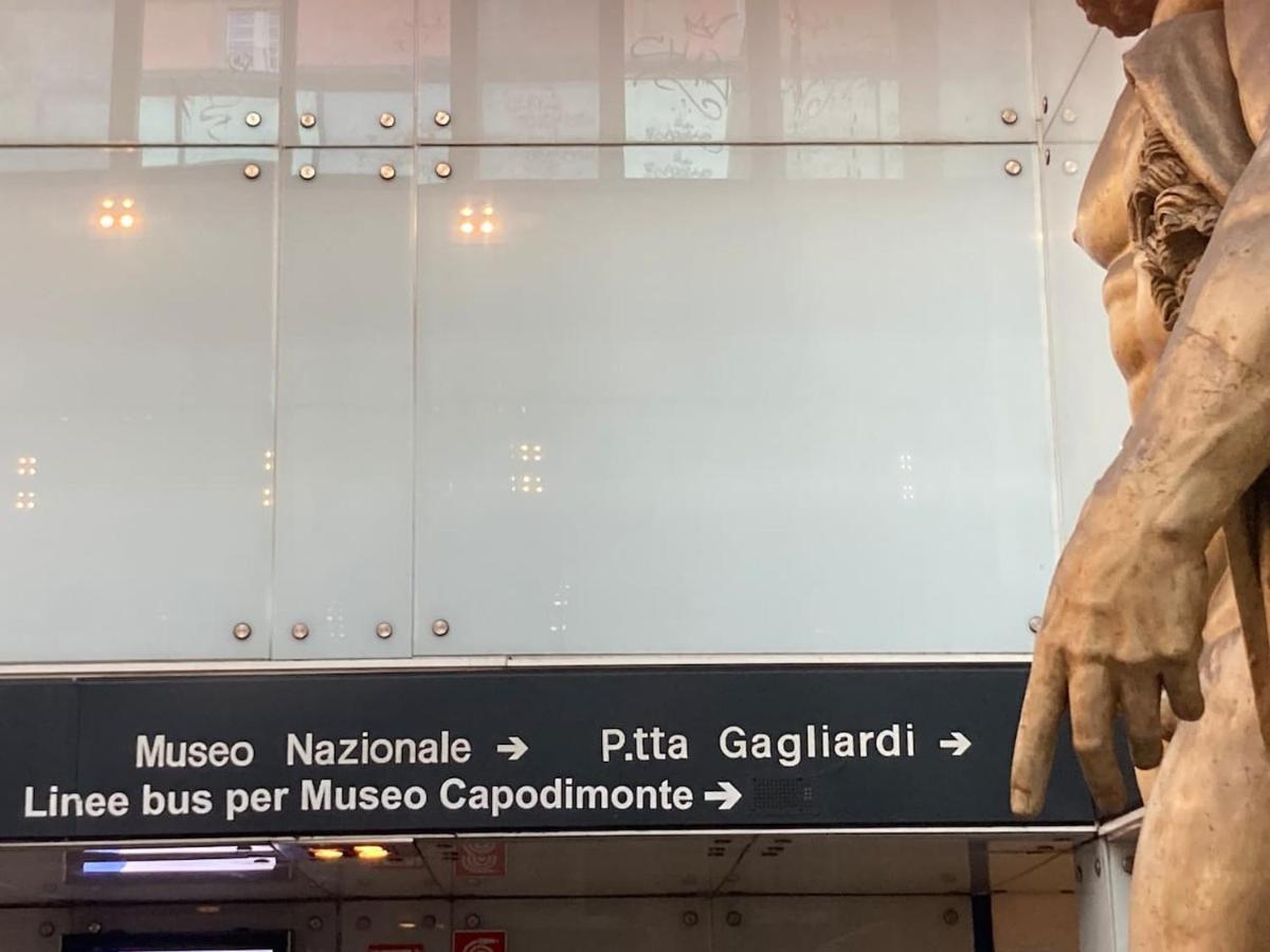 Art City Center Napoli Bagian luar foto
